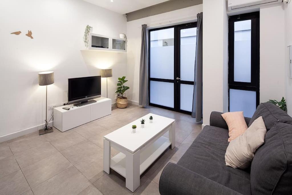 Loft Next To Calle Betis, Best Area Of Seville-Sevillarooms Eksteriør bilde