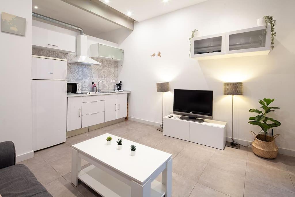 Loft Next To Calle Betis, Best Area Of Seville-Sevillarooms Eksteriør bilde