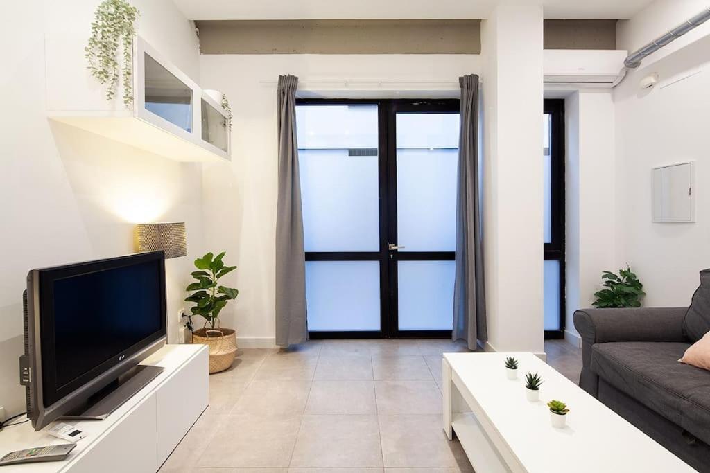 Loft Next To Calle Betis, Best Area Of Seville-Sevillarooms Eksteriør bilde